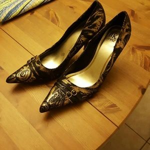 Black and gold lace heels
