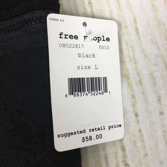 Free People cheeky short activewear size L NWT - Picture 3 of 4