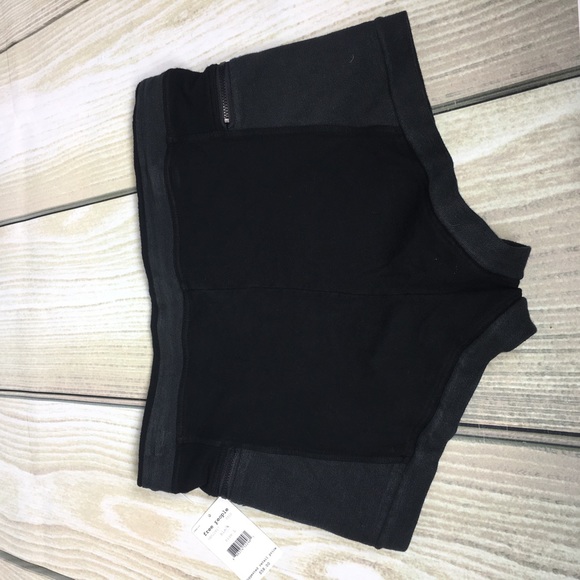 Free People cheeky short activewear size L NWT - Picture 4 of 4