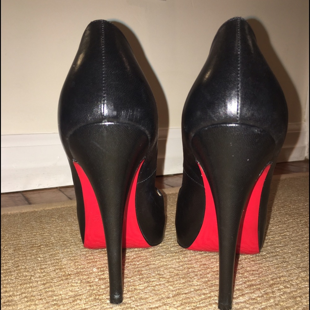 Size 7 Christian Louboutin