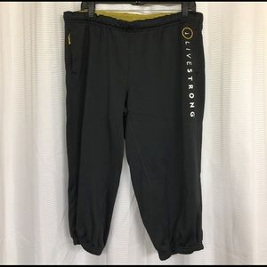 Nike LIVESTRONG Capri sweatpants
