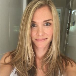 Meet your Posher, Caitlin