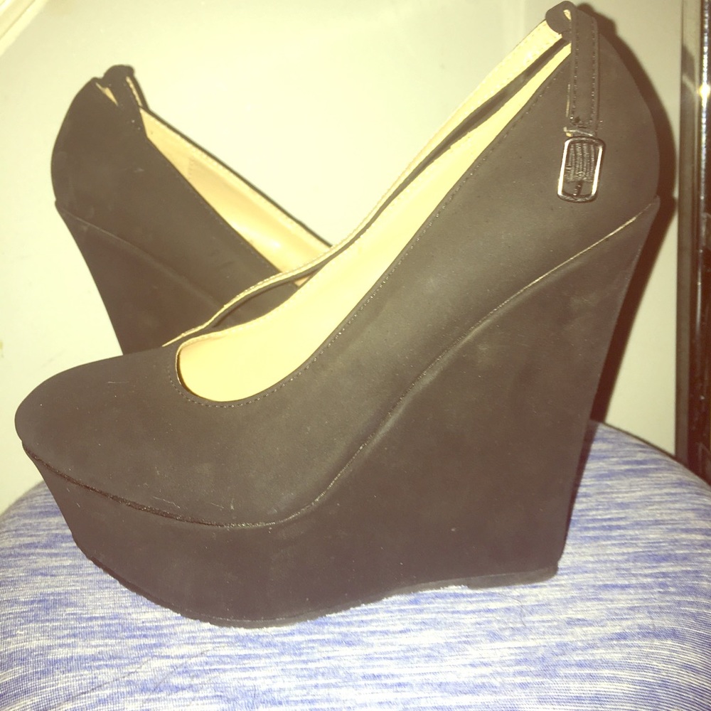 Black 4.5 inch wedges with ankle strap