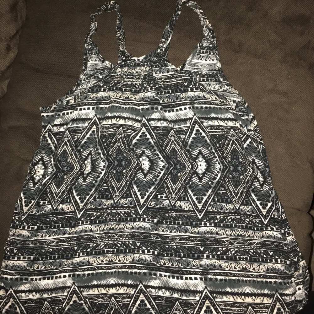Aztec pattern tank - Picture 2 of 2