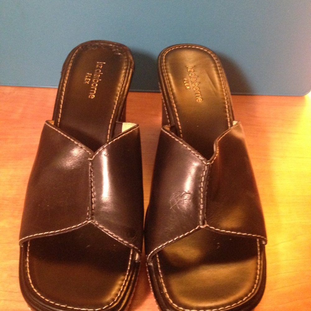 Liz Claiborne Black Shoes