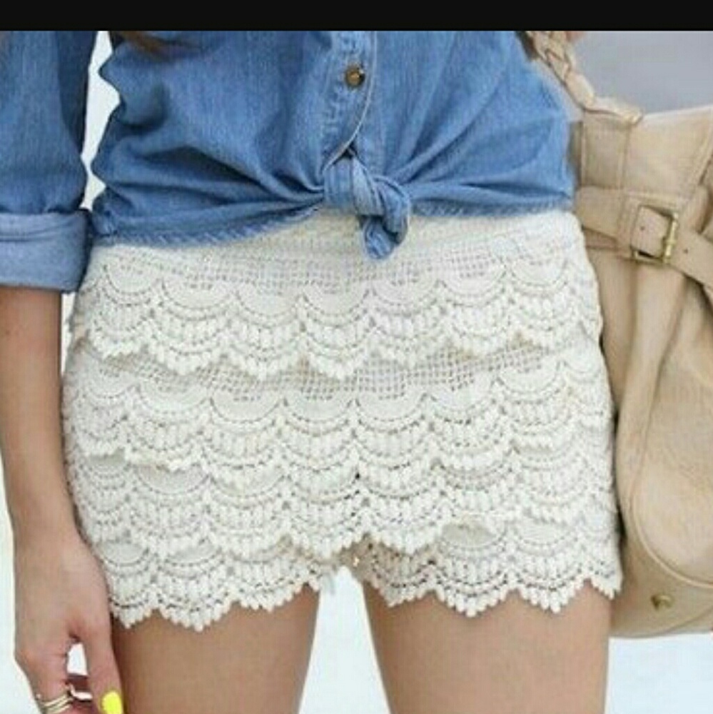NWOT Lace shorts