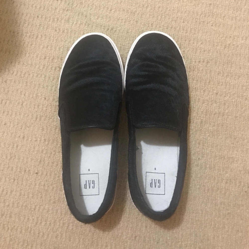 Basically New Gap Sneaker Slide Ons