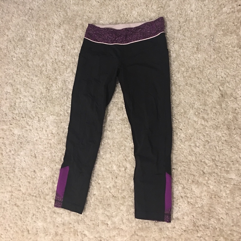 Lululemon crop yoga pants