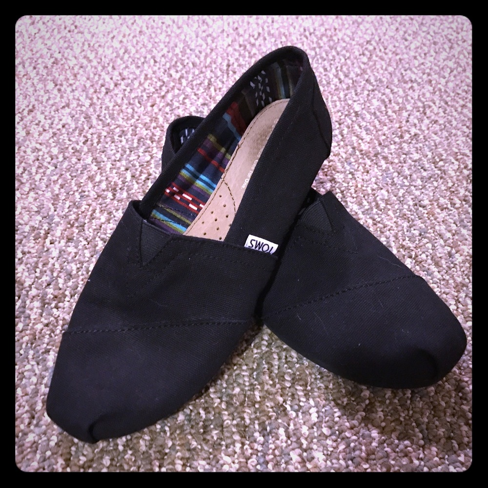 Black Toms women's size 7