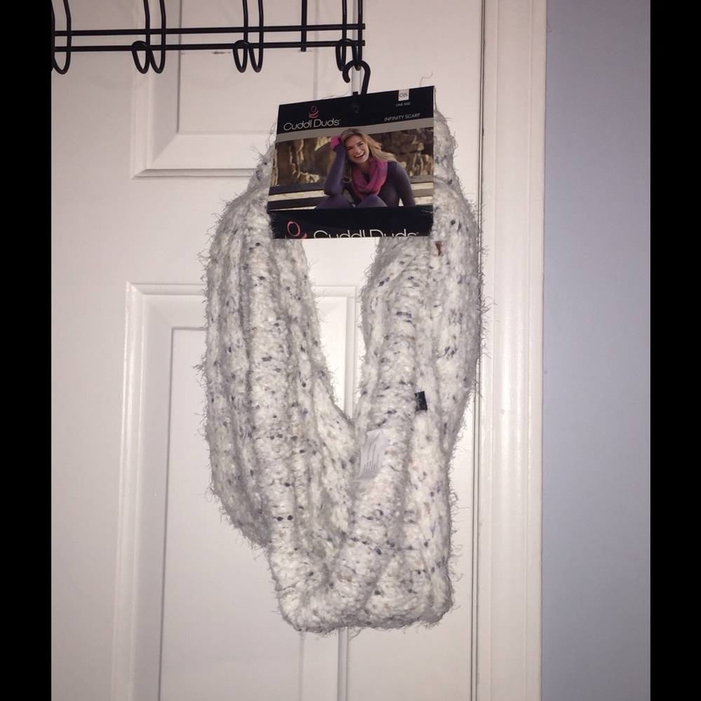 White infinity scarf