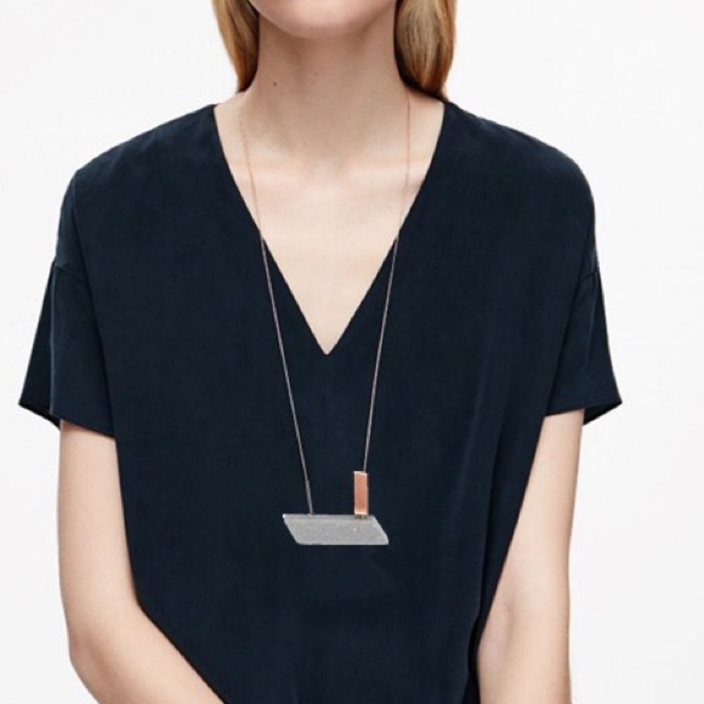 Concrete look metal necklace - Picture 2 of 3