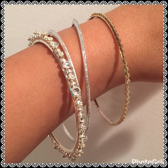 Beautiful Bead Bangle Bracelet Set of 4 ✨ - Picture 1 of 2