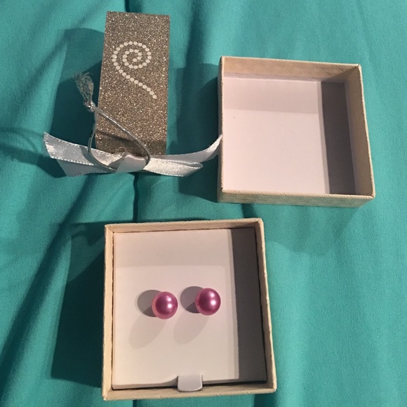 Pink Pearl Stud Earrings - Picture 1 of 1