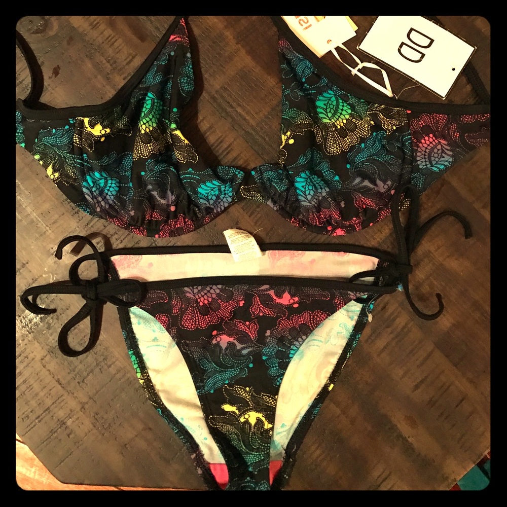Brand new Bamboo Island bikini