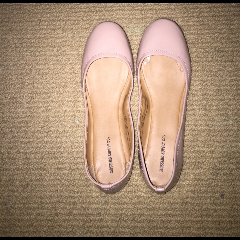 Nude ballet flats