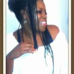 Meet your Posher, Carline