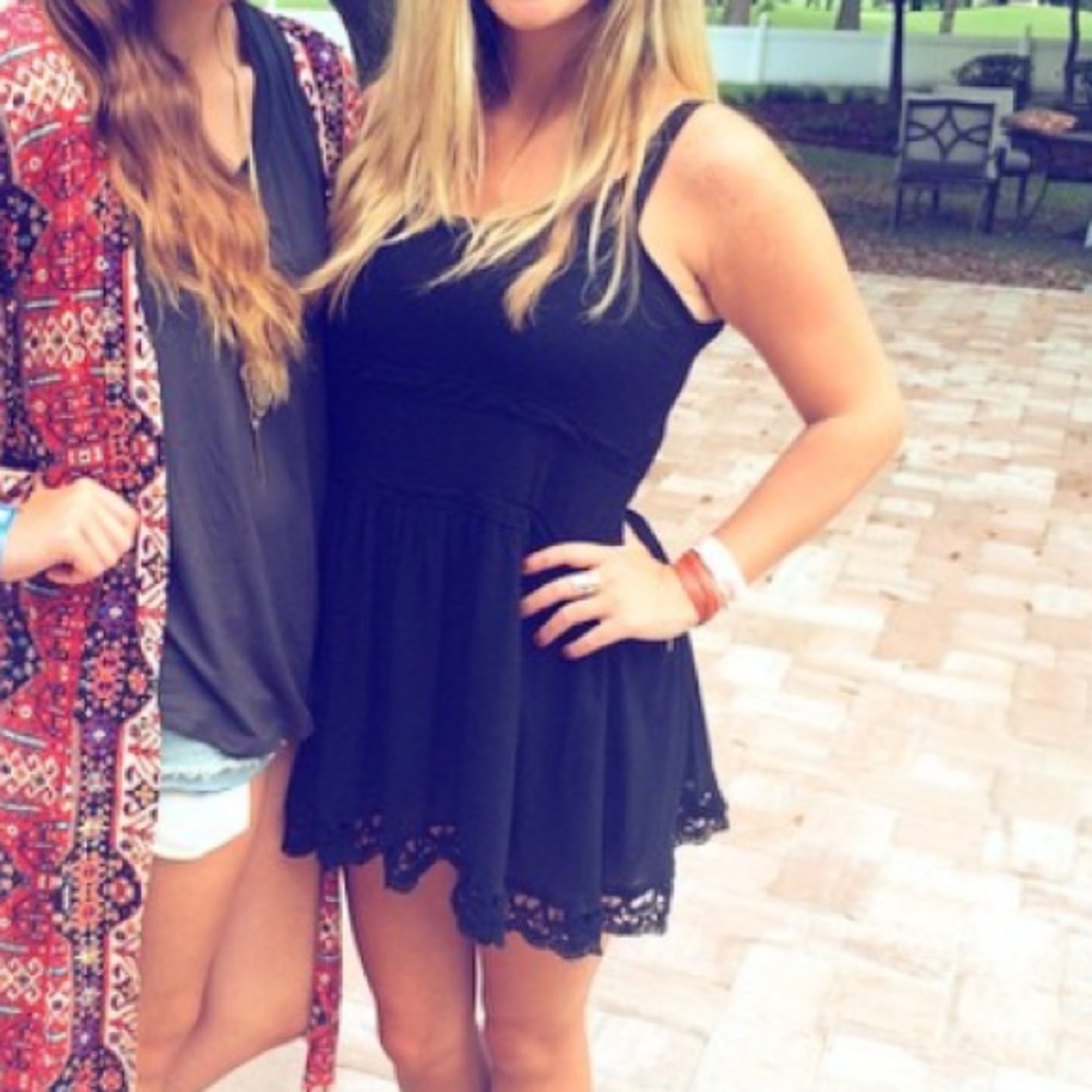 L I T T L E 🖤 D R E S S