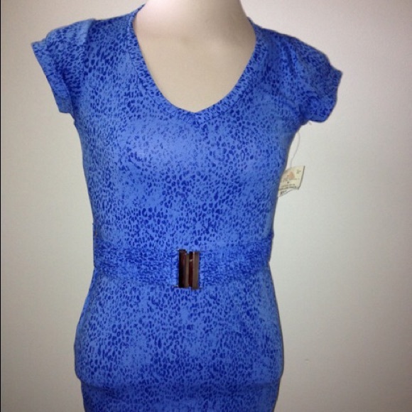Tops - NWT Belted T-Shirt Sz M Tops - NWT Belted T-Shirt Sz M