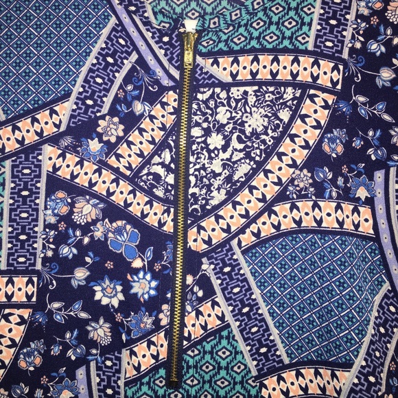 Designed Dress - Picture 3 of 4