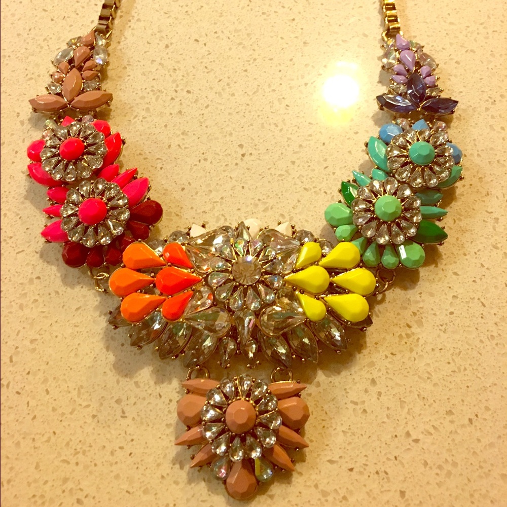 Statement necklace