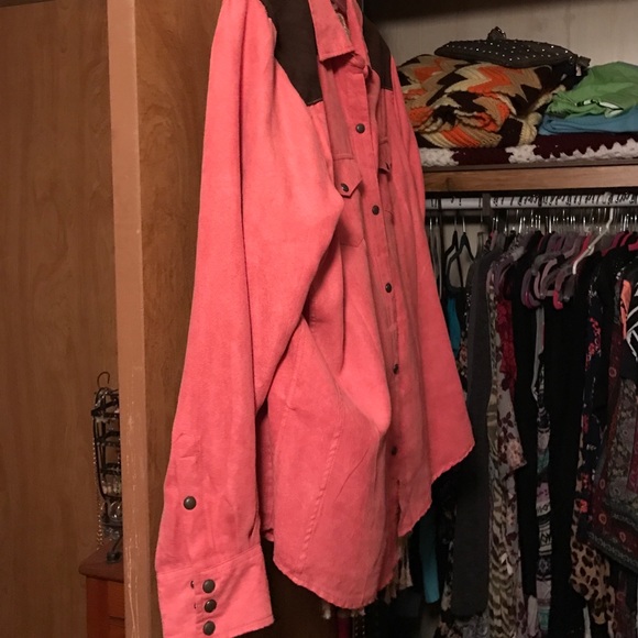 Long sleeve button down - Picture 2 of 2