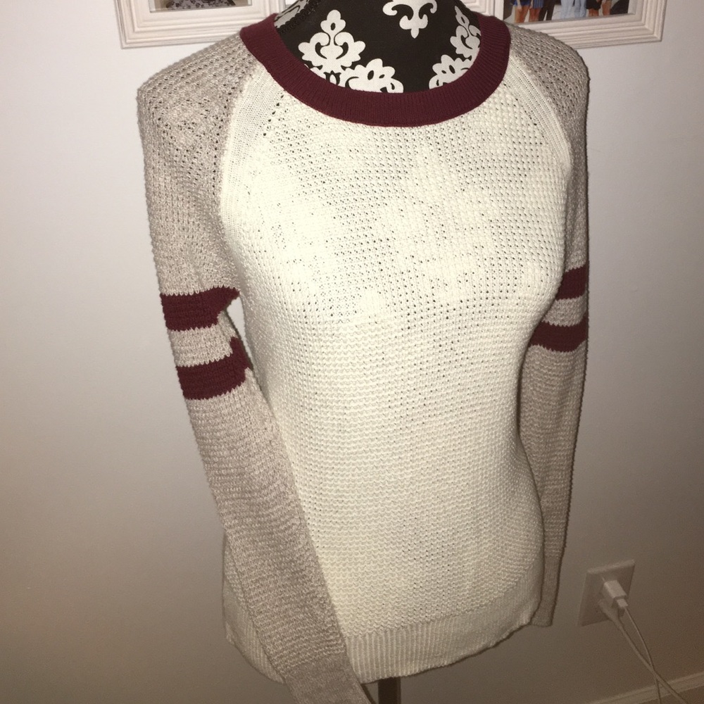 American Eagle cotton knit sweatshirt