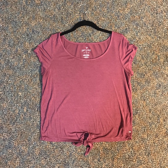A soft t-shirt from American eagle! - Picture 1 of 2
