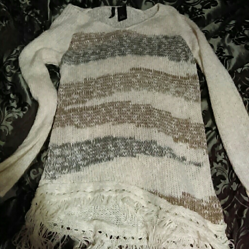 So cute sweater !!!