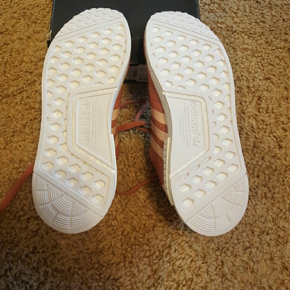 ??NEW ADIDAS  NMD_R1??