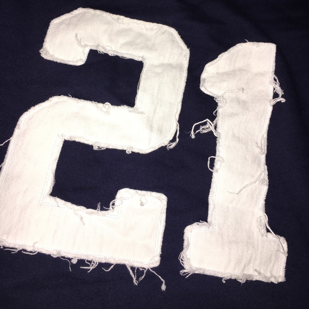 Pullover - Picture 2 of 3
