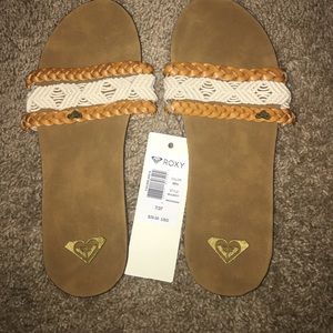 Brand new roxy sandals