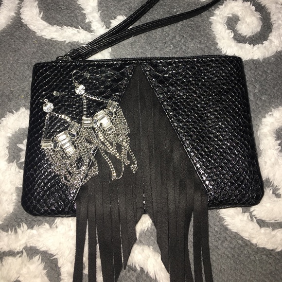 Express Handbags - ❤VDAY SALE❤Express wristlet and earrings!
