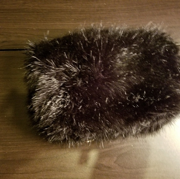 ❣DISCOUNTED Fur Clutch / Crossbody Purse❣ - Picture 3 of 4