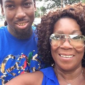 Meet your Posher, Cam