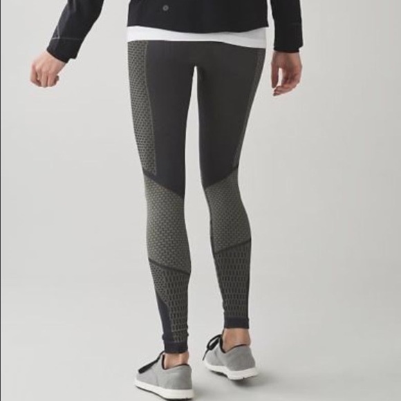 🎀Lululemon All About That Base Tight🎀 - Picture 2 of 3