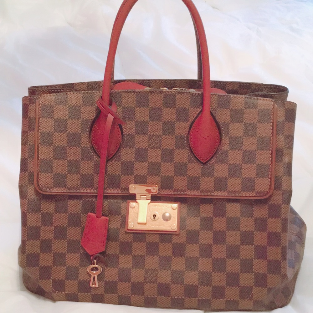 Louis Vuitton Damier ascot limited edition!