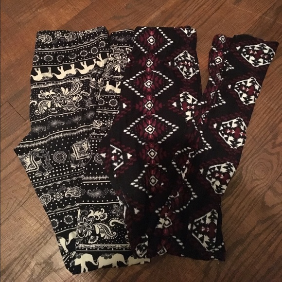 Two Pair of Rue 21 Medium Leggings - Picture 1 of 5