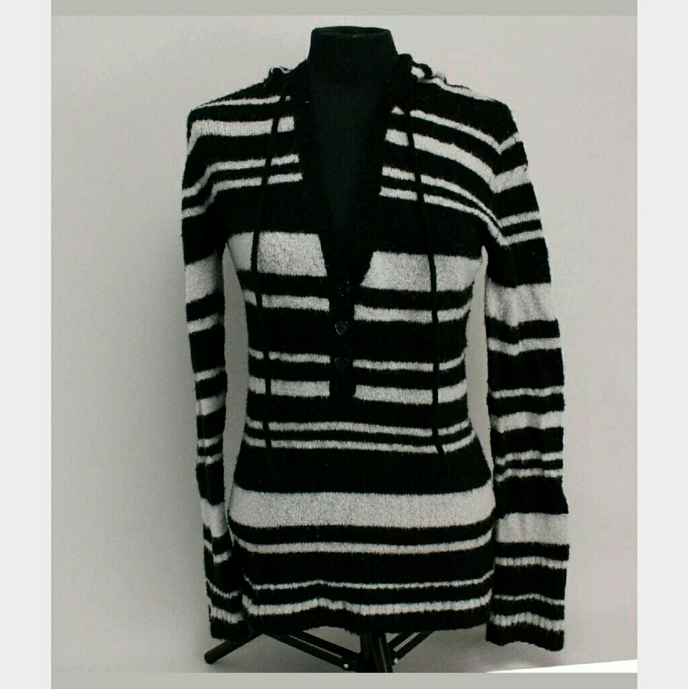 No Boundaries Knit Pull-over Hoodie