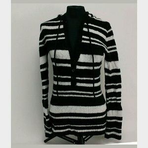 No Boundaries Knit Pull-over Hoodie