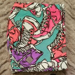 LuLaRoe Converse Leggings