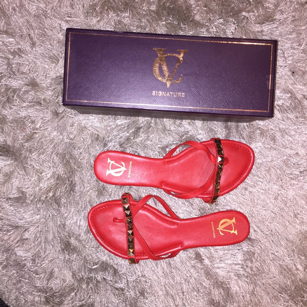 VC Signature sandals