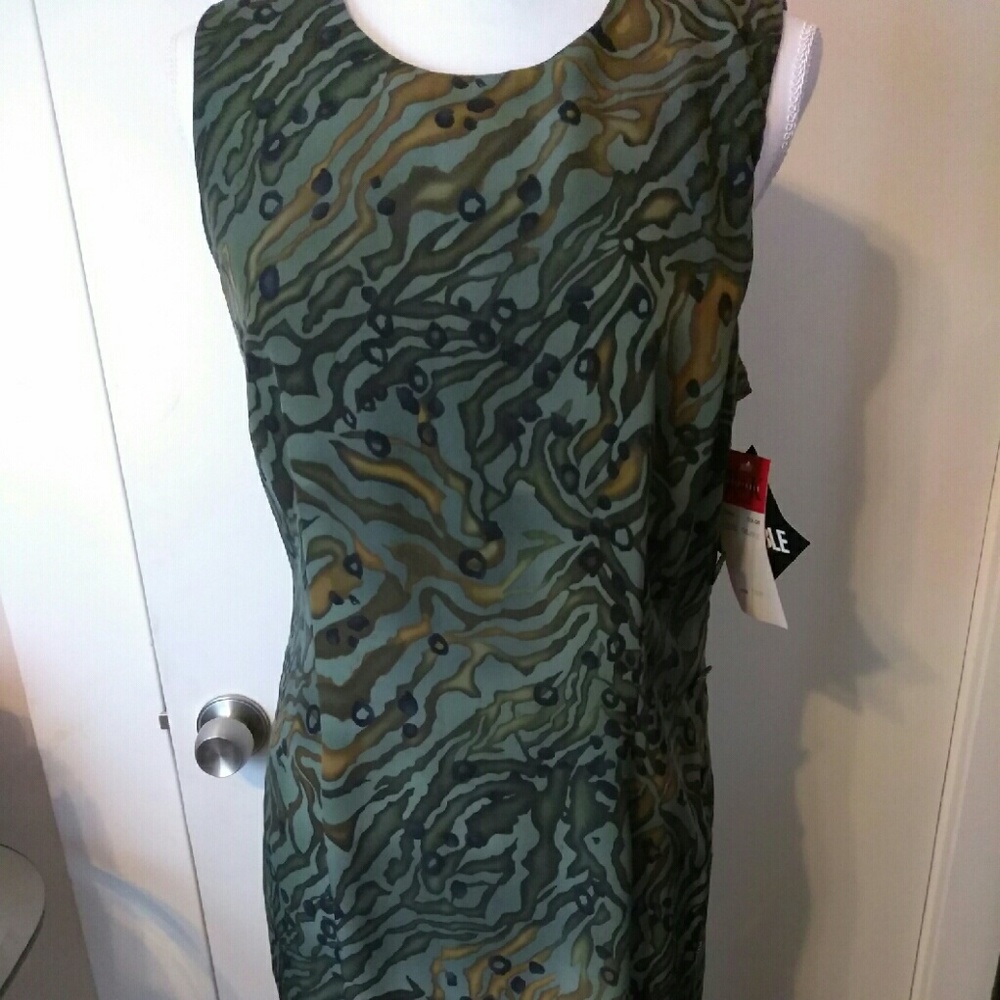 Camouflage green sleeveless dress
