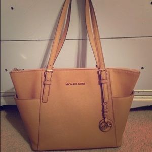 Michael kors handbag
