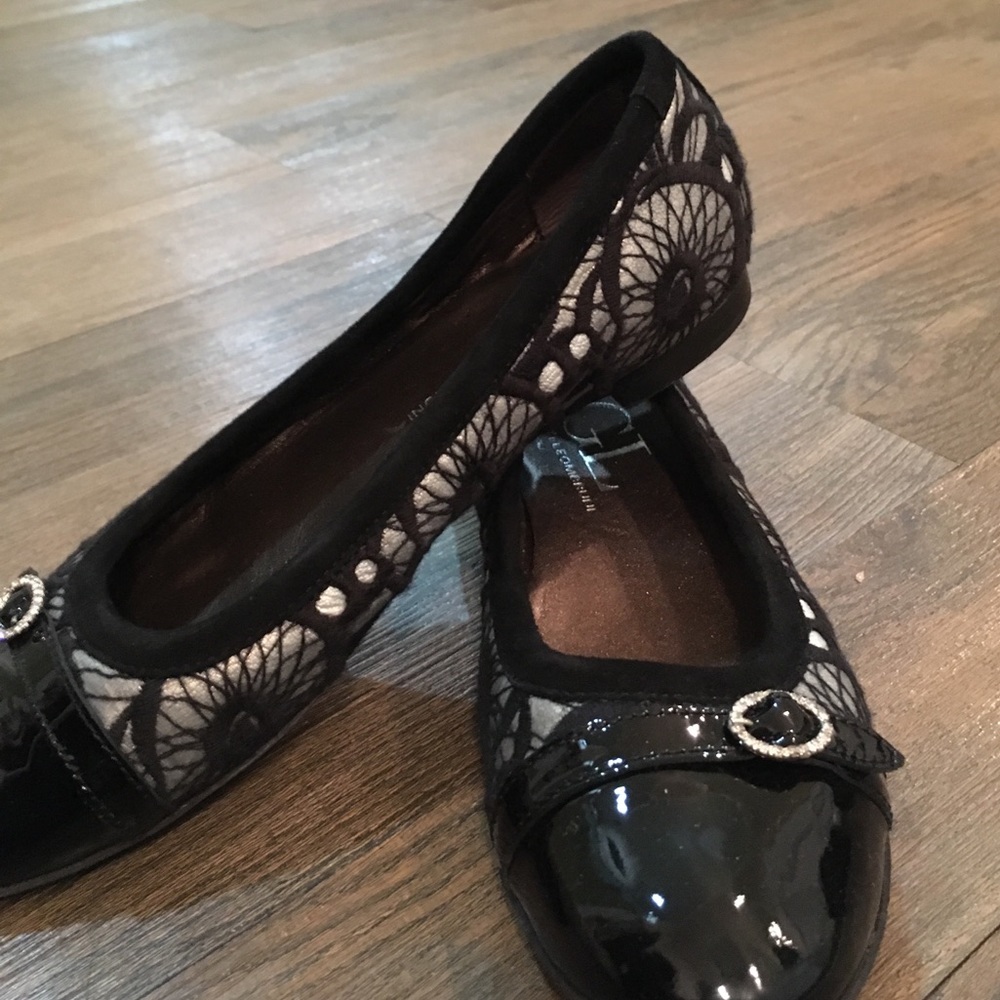 Attilio Giustu Leombruni black and silver flats