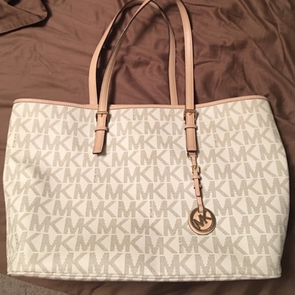 Michael Kors Medium Jet Set Tote