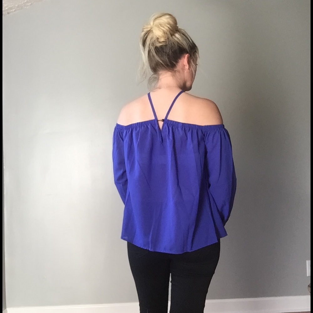 Cold Shoulder Top - Picture 6 of 8