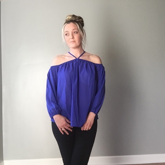 Cold Shoulder Top - Picture 3 of 8