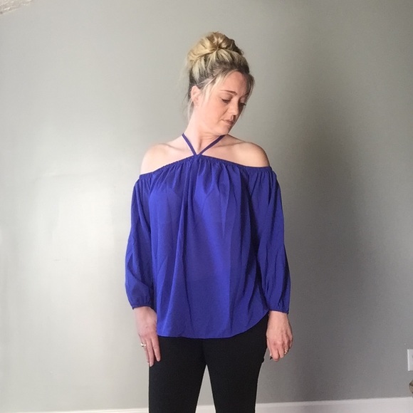 Cold Shoulder Top - Picture 5 of 8