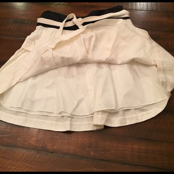 Club Monaco White Skirt Belted - Picture 3 of 6