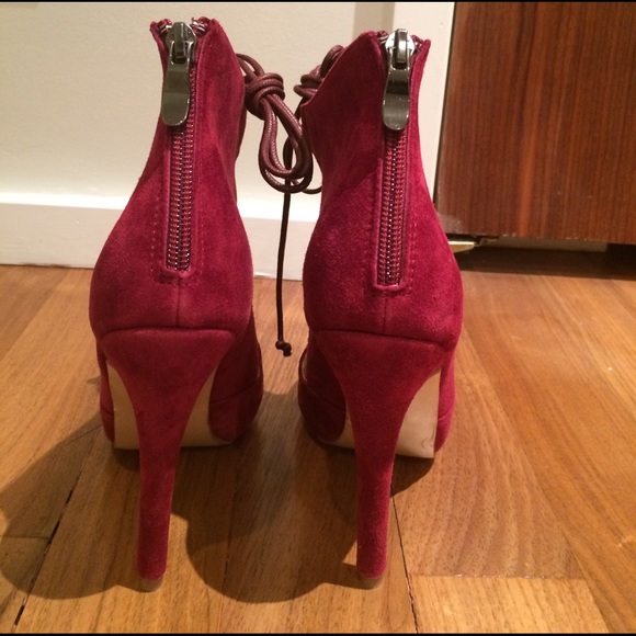 Cranberry suede booties - Picture 3 of 4